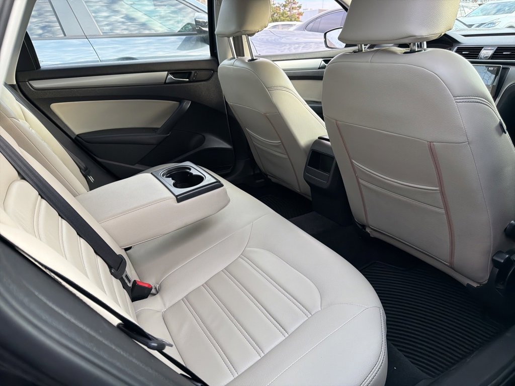Used 2014 Volkswagen Passat 1.8T Wolfsburg Edition image 6