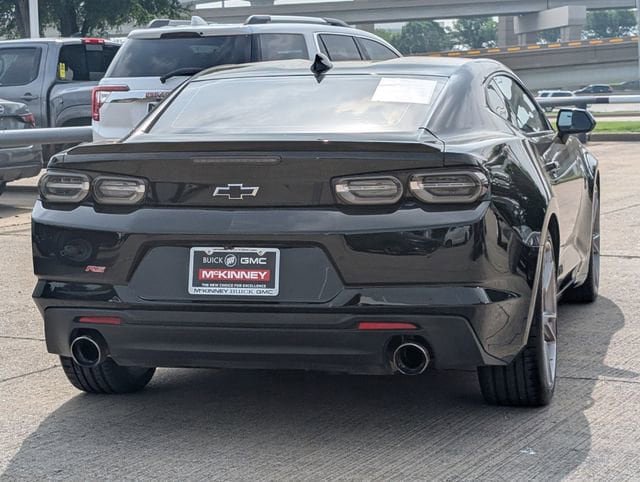 Used 2019 Chevrolet Camaro LT RWD image 4