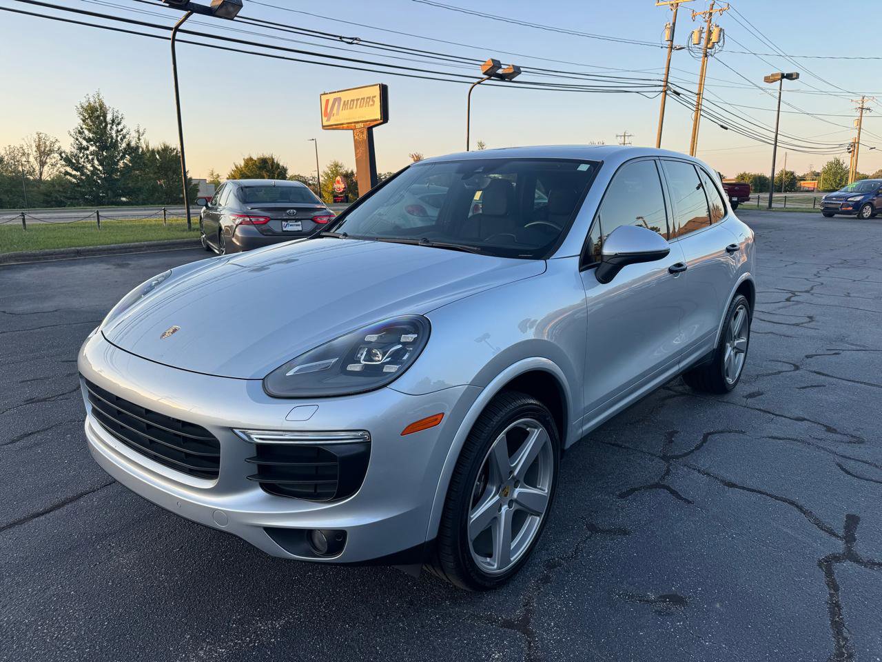 Used 2018 Porsche Cayenne AWD/4WD image 4