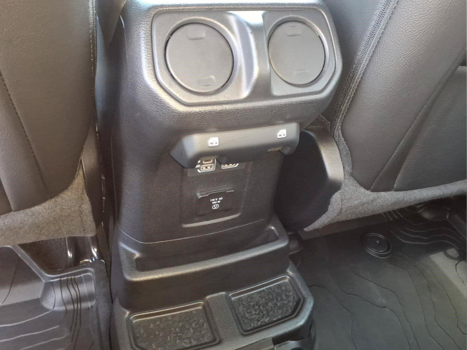 Used 2021 Jeep Wrangler Unlimited Sahara w/ LED Lighting Group AWD/4WD image 17