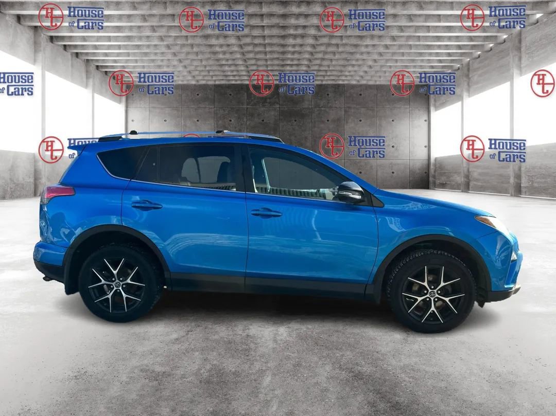 Used 2016 Toyota RAV4 SE image 4