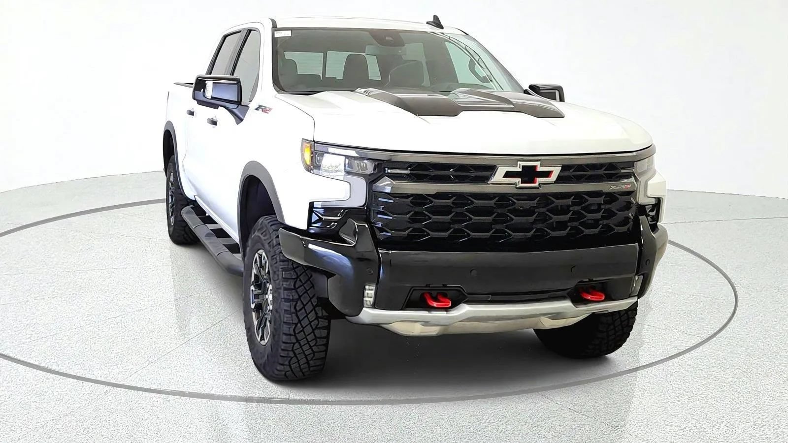 Used 2025 Chevrolet Silverado 1500 ZR2 AWD/4WD image 2