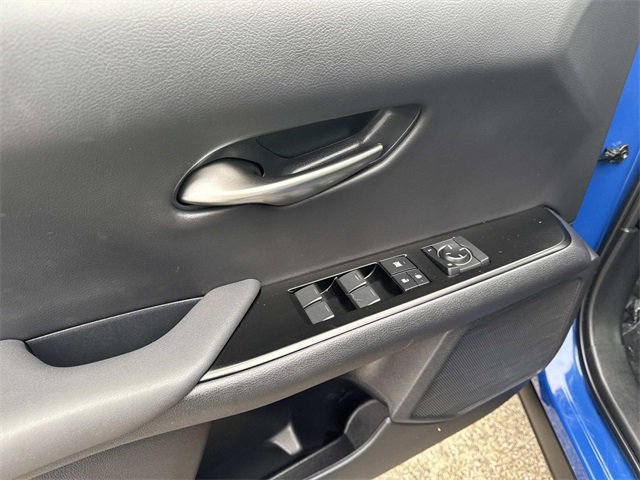 Certified 2022 Lexus UX 200 w/ Accessory Package (Z2) image 17