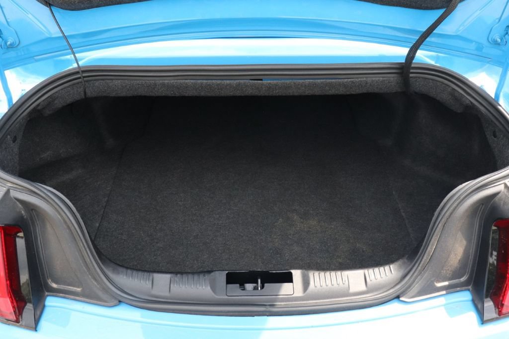 Used 2023 Ford Mustang Convertible RWD image 28
