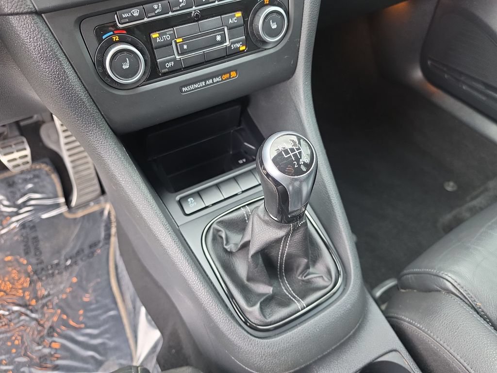 Used 2013 Volkswagen Golf R 4-Door AWD/4WD image 17