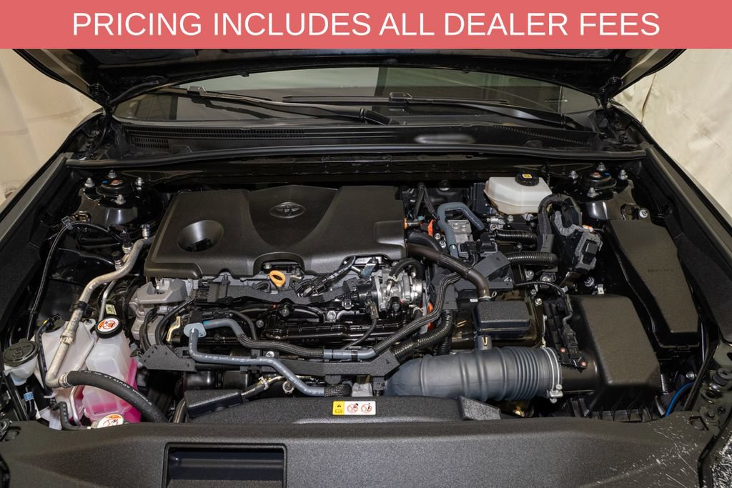Used 2025 Toyota Camry SE FWD image 19