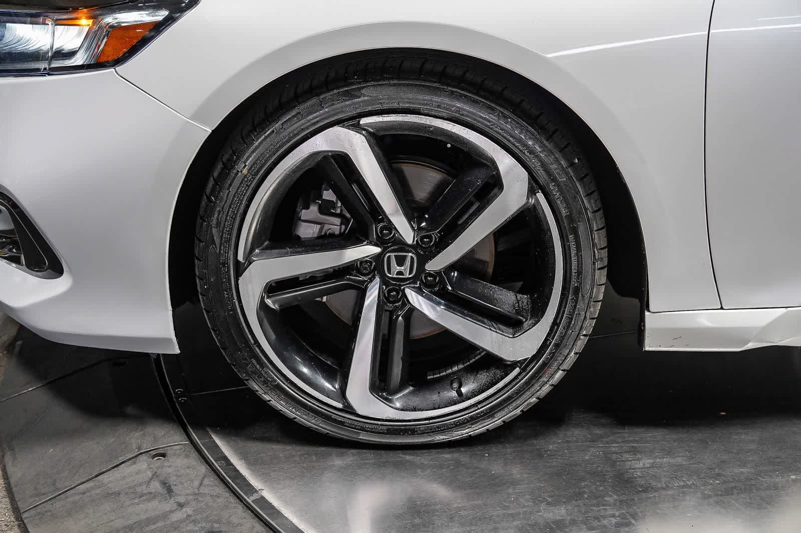 Used 2022 Honda Accord Sport image 9