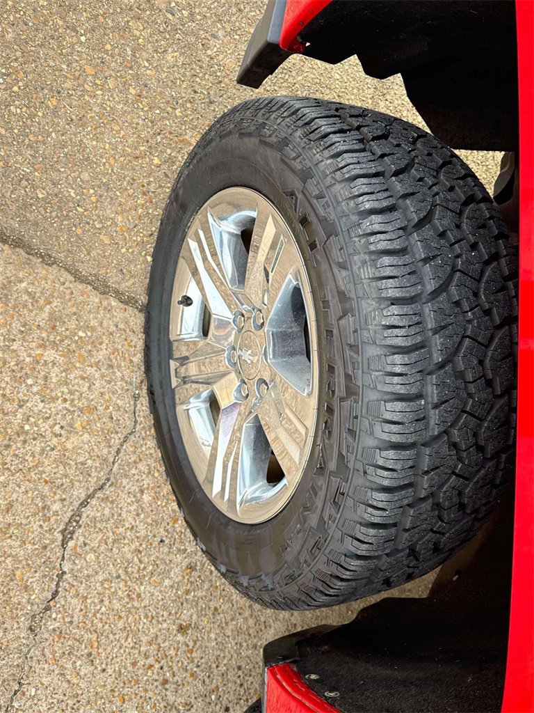 Used 2018 Chevrolet Silverado 1500 Custom w/ Trailering Package image 6