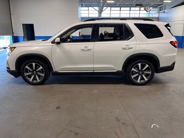Used 2025 Honda Pilot Touring image 6