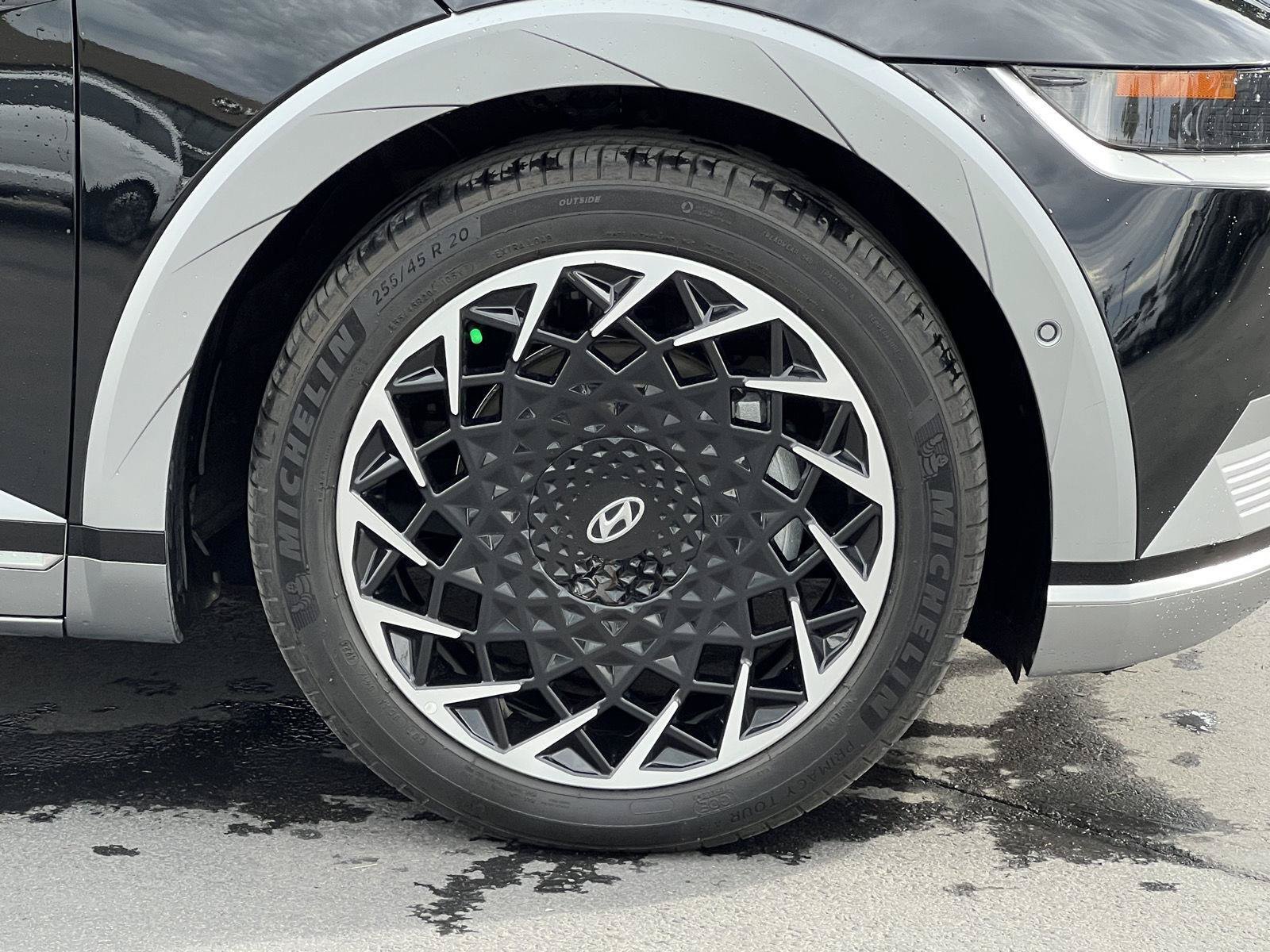 Certified 2024 Hyundai Ioniq 5 Limited AWD/4WD image 22