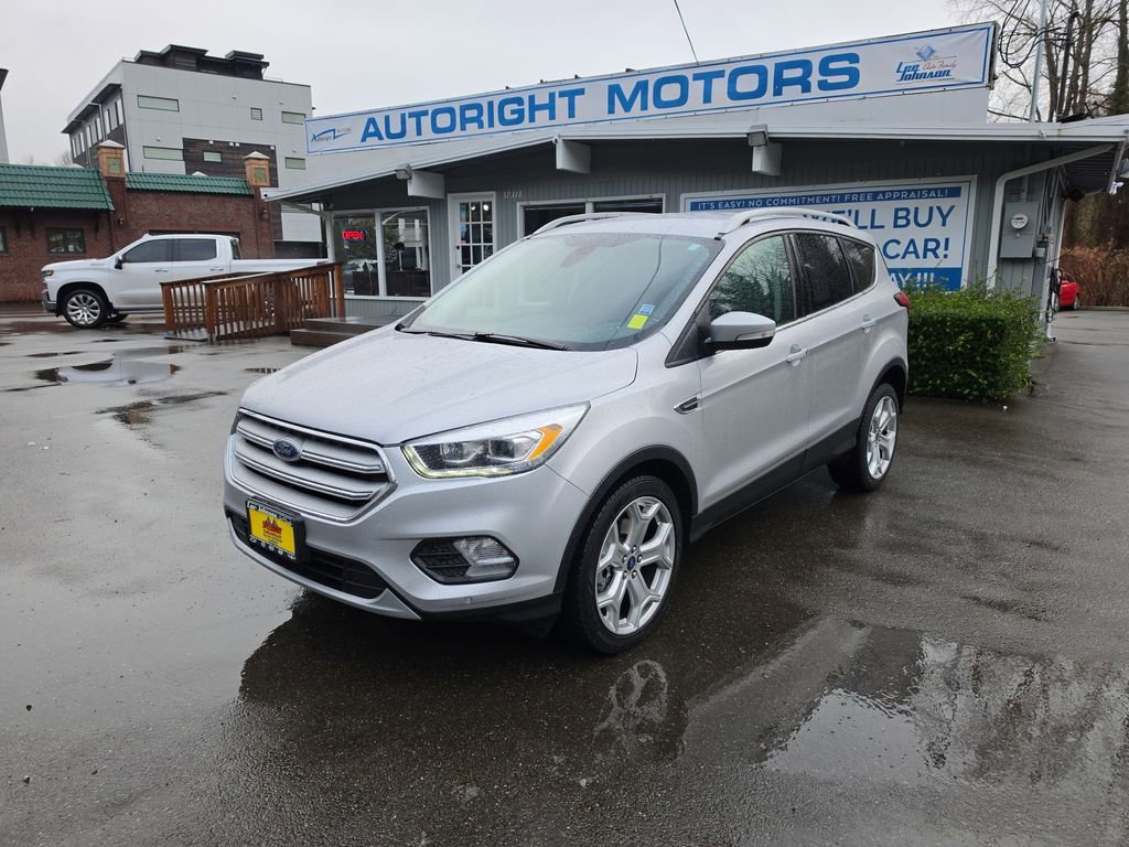 Used 2019 Ford Escape Titanium image 2