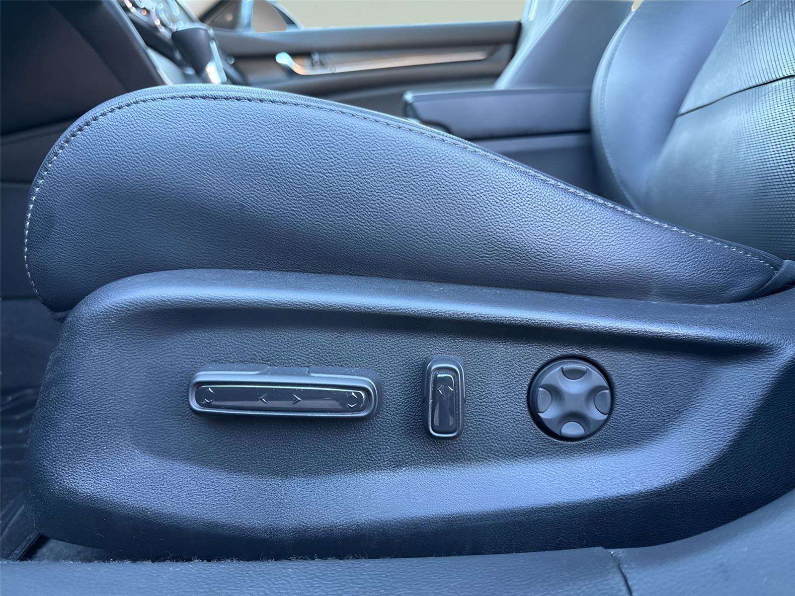 Used 2021 Honda Accord EX-L image 10