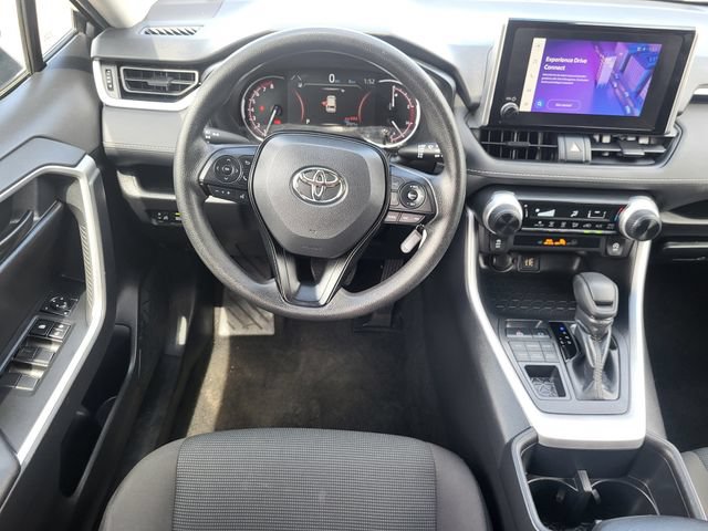 Used 2025 Toyota RAV4 LE AWD/4WD image 25