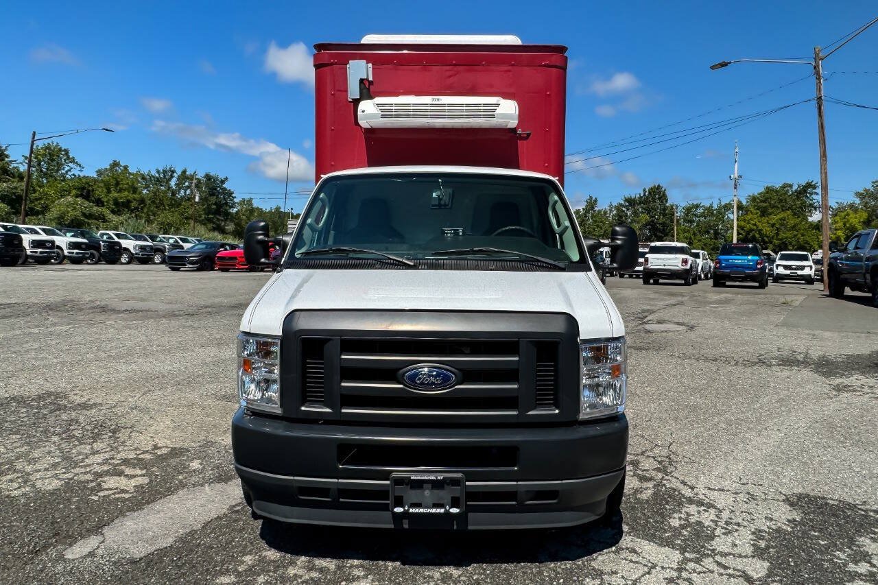 Used 2024 Ford E-350 and Econoline 350 Super Duty RWD image 8