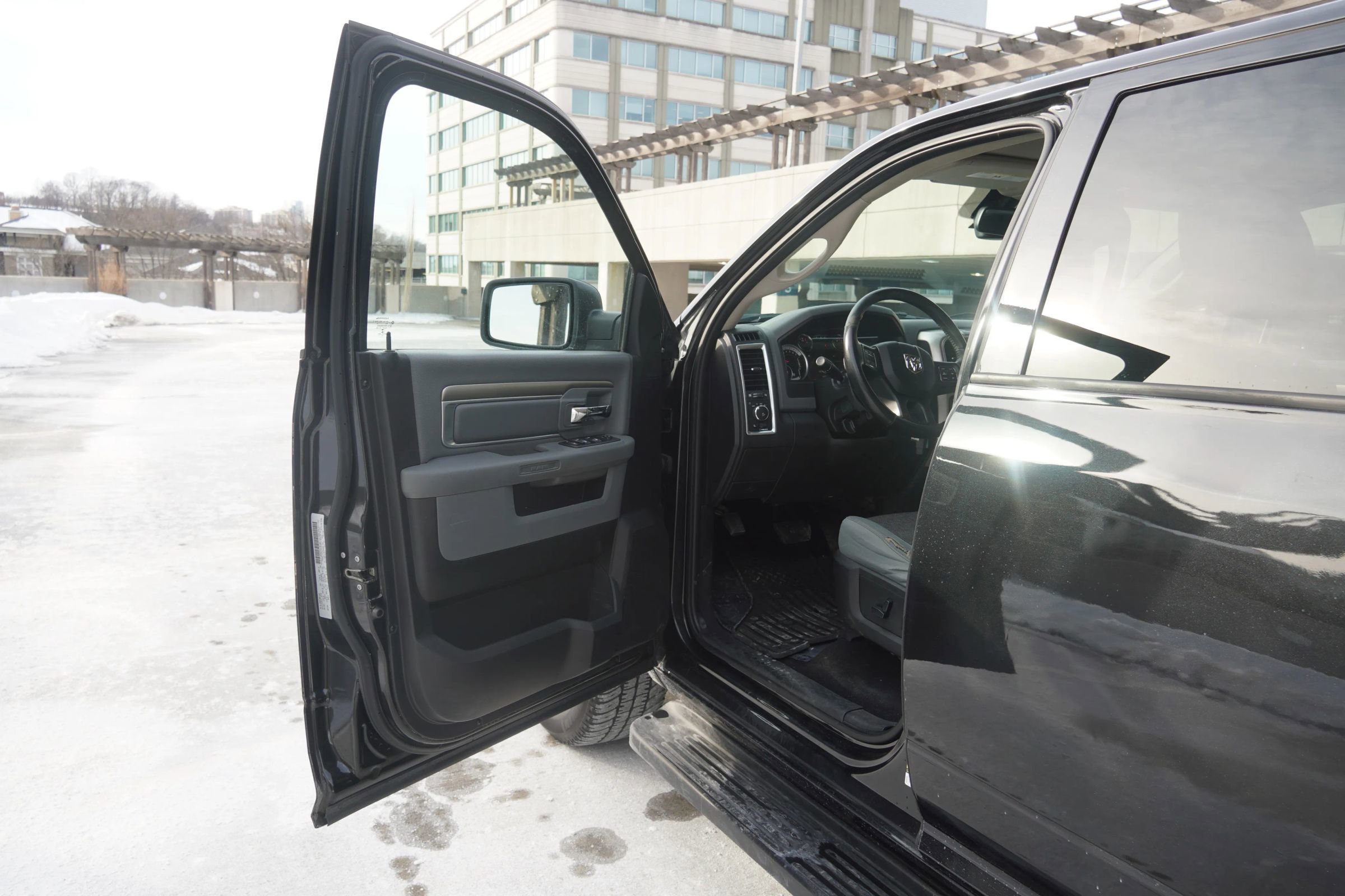 Used 2019 RAM 1500 Big Horn image 33
