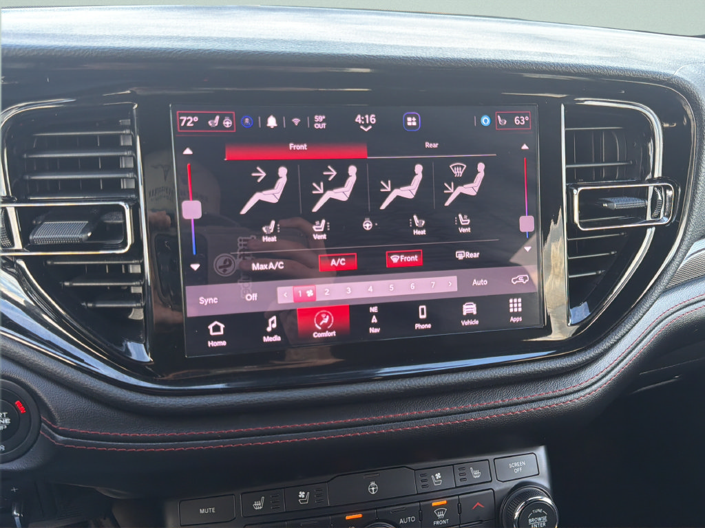 Used 2025 Dodge Durango GT AWD/4WD image 25