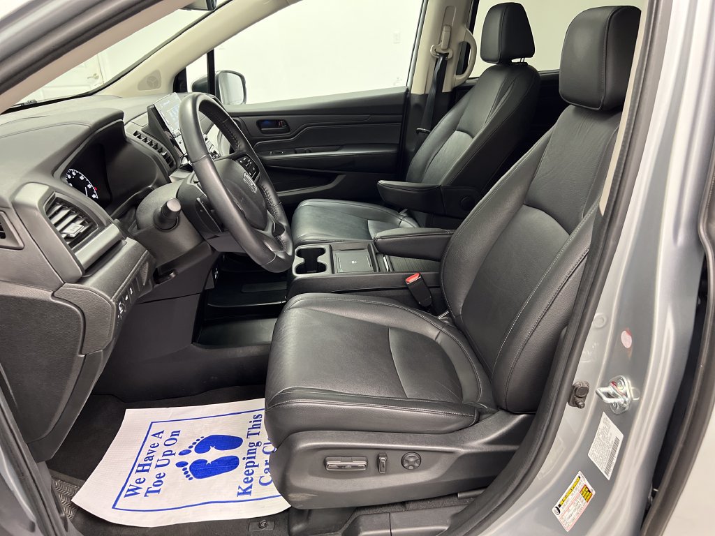 Used 2025 Honda Odyssey EX-L image 16