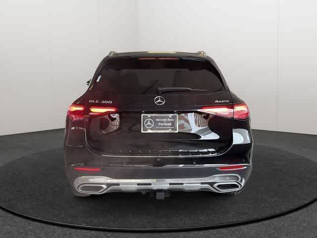 Used 2025 Mercedes-Benz GLC 300 4MATIC image 6