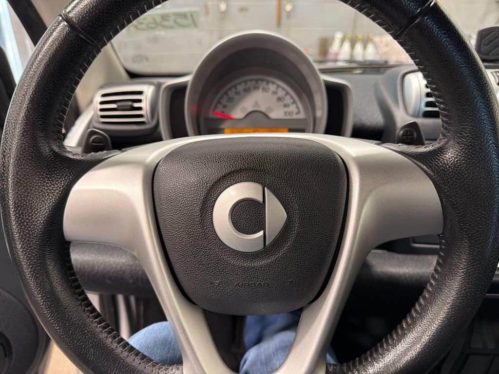 Used 2009 smart fortwo passion RWD image 7