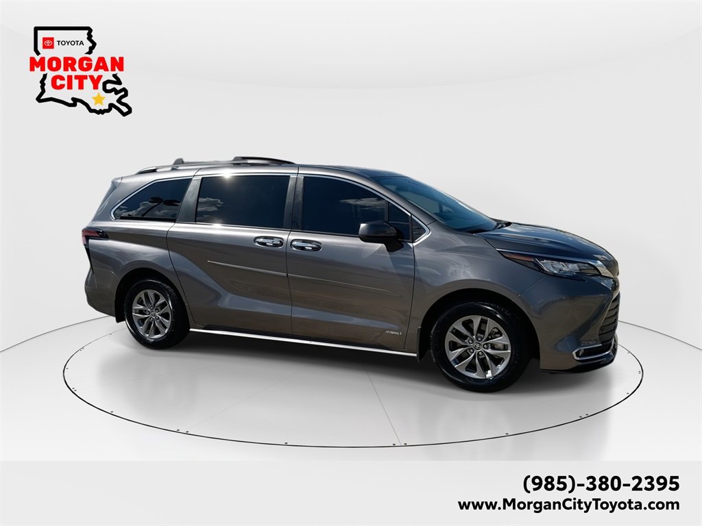 Used 2021 Toyota Sienna XLE