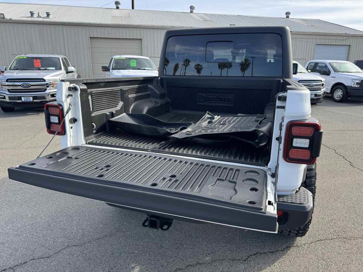 Used 2020 Jeep Gladiator Overland image 11