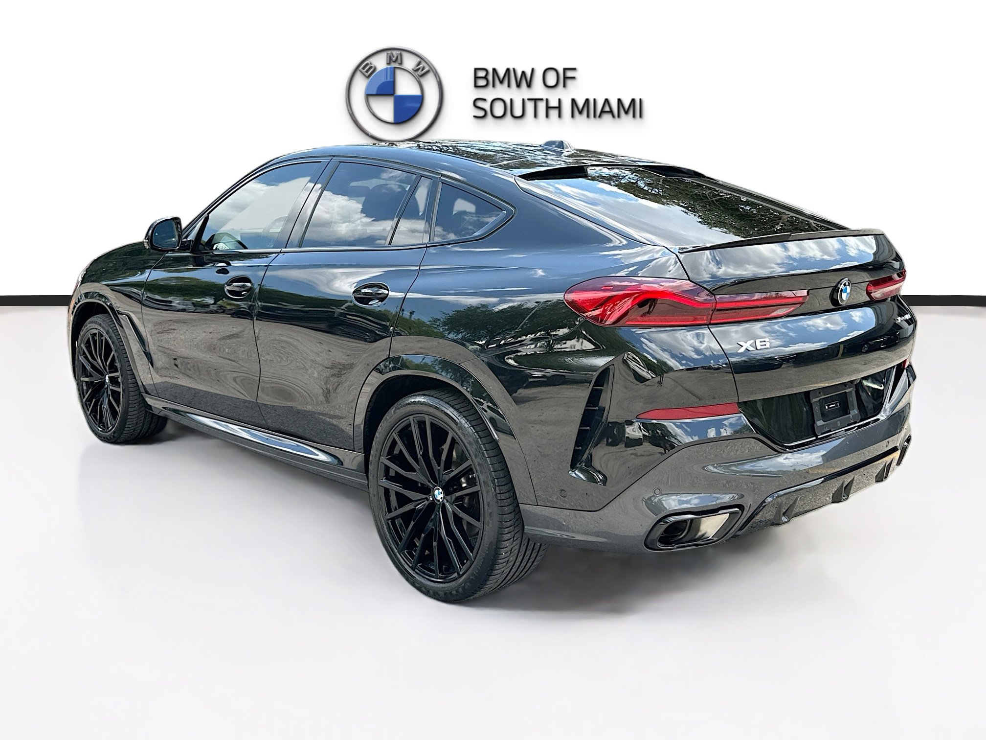 Used 2024 BMW X6 xDrive40i w/ Premium Package image 5