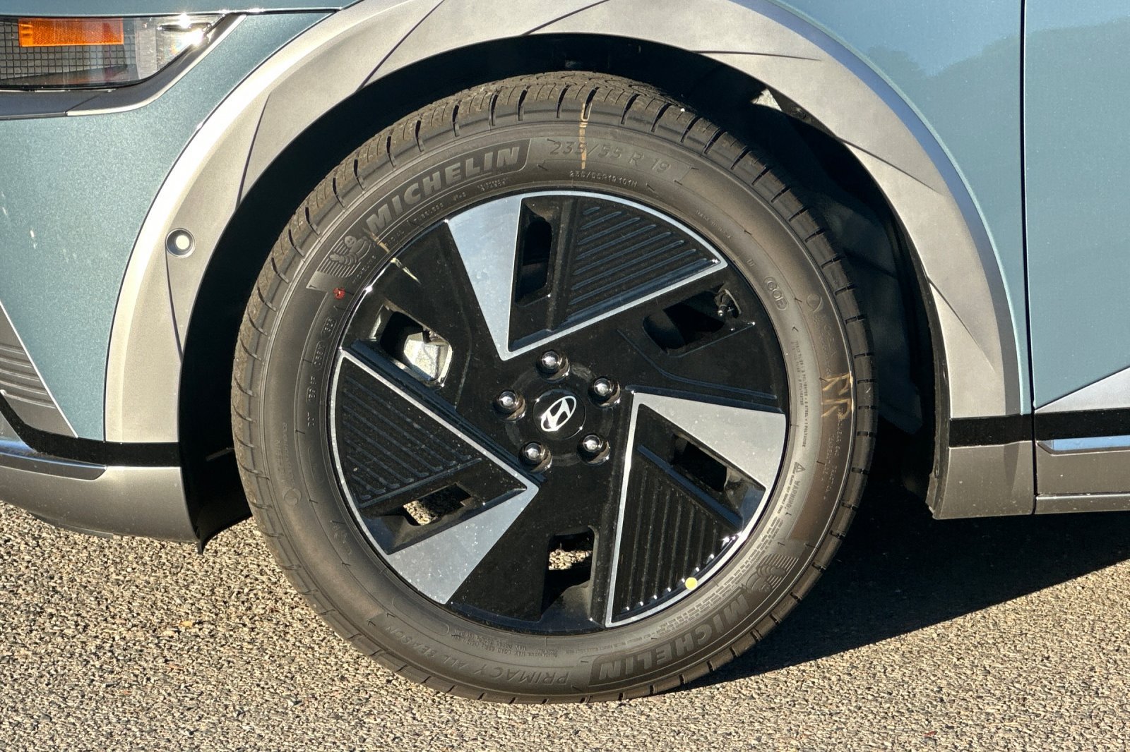 New 2027 Hyundai Ioniq 5 Limited RWD image 25