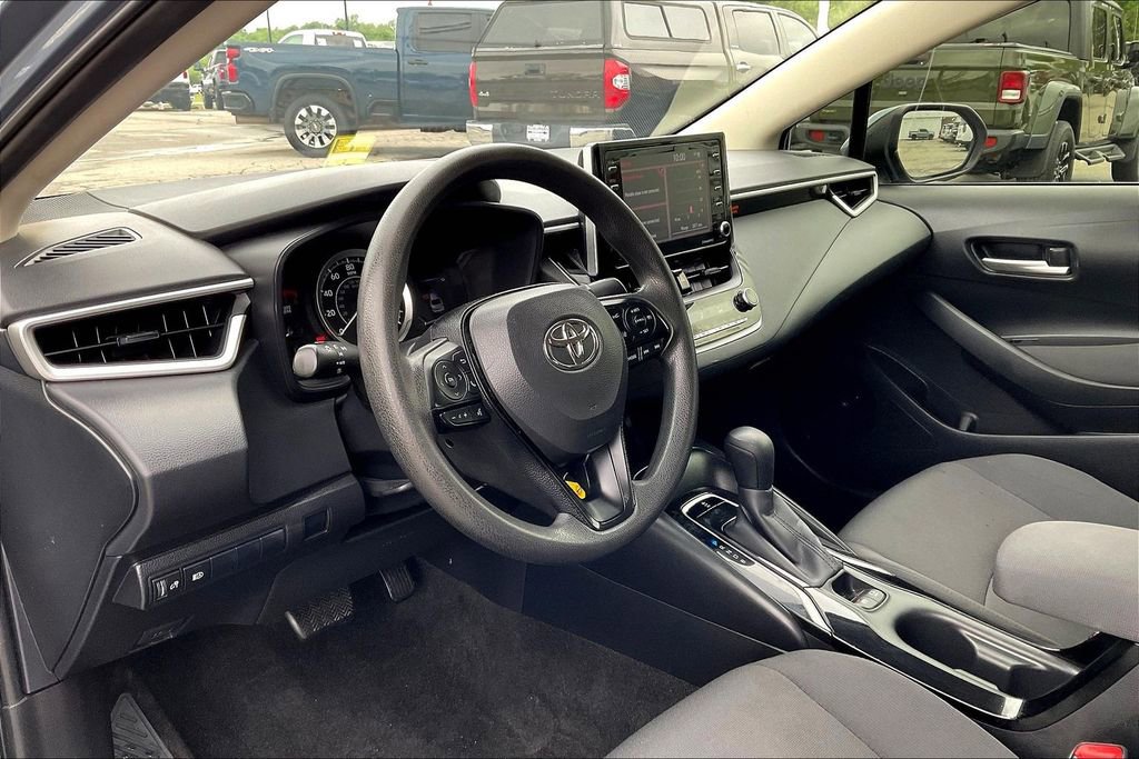 Used 2021 Toyota Corolla LE FWD image 13