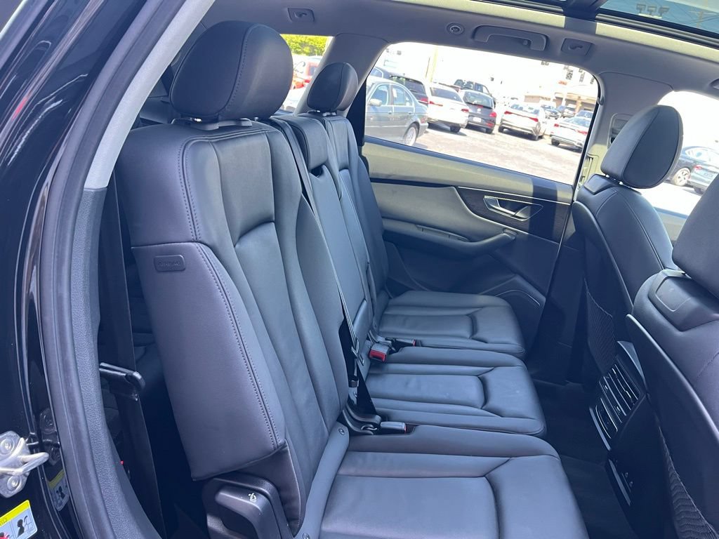 Used 2023 Audi Q7 3.0T Premium w/ Convenience Package AWD/4WD image 24