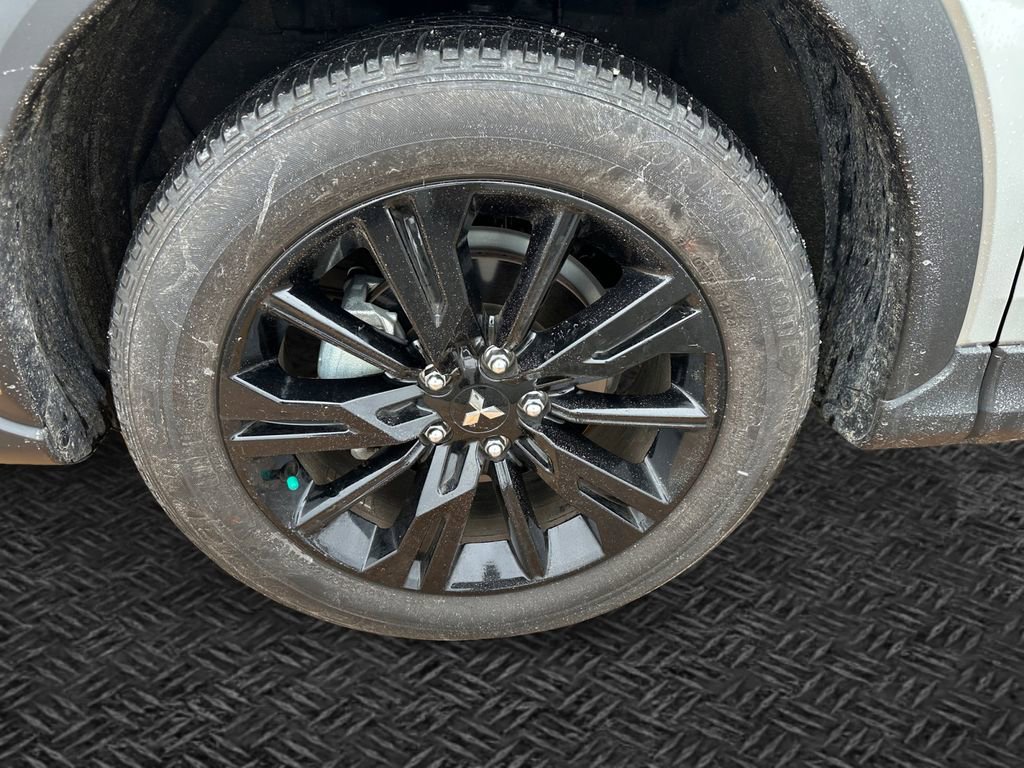 Used 2025 Mitsubishi Eclipse Cross LE image 11