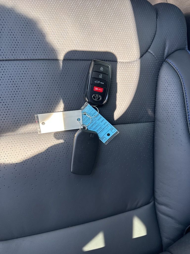 Used 2026 Toyota Sequoia Platinum image 36