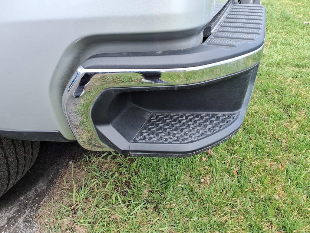 Used 2022 Chevrolet Silverado 1500 LT image 15