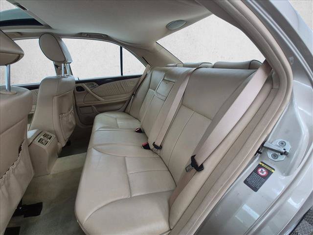 Used 2001 Mercedes-Benz E 320 Sedan image 20