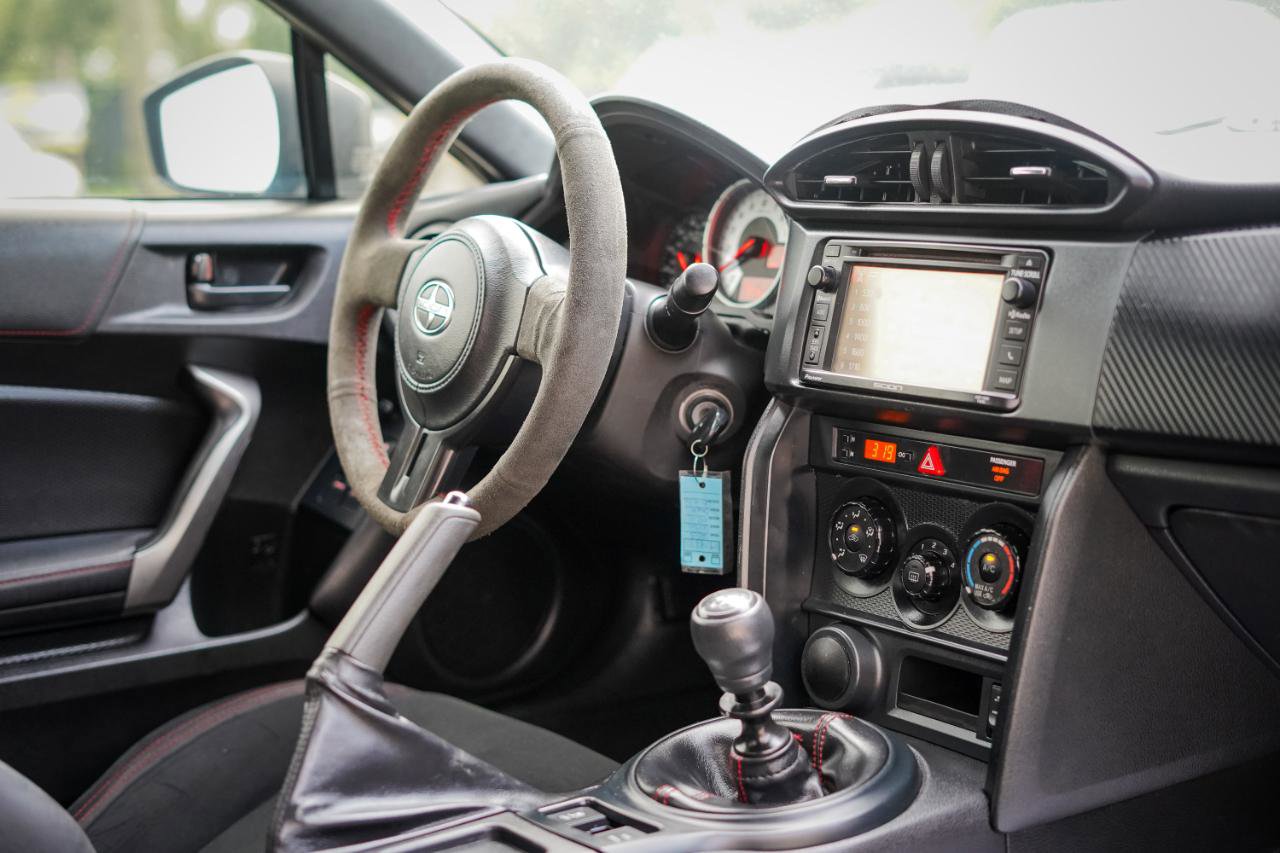 Used 2013 Scion FR-S RWD image 10