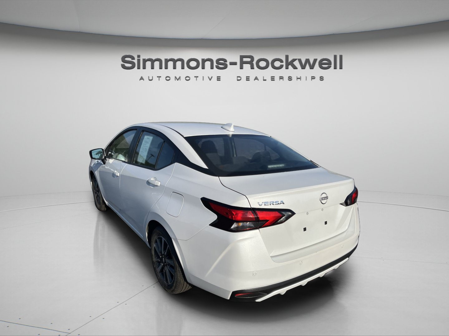 Used 2025 Nissan Versa SV FWD image 3