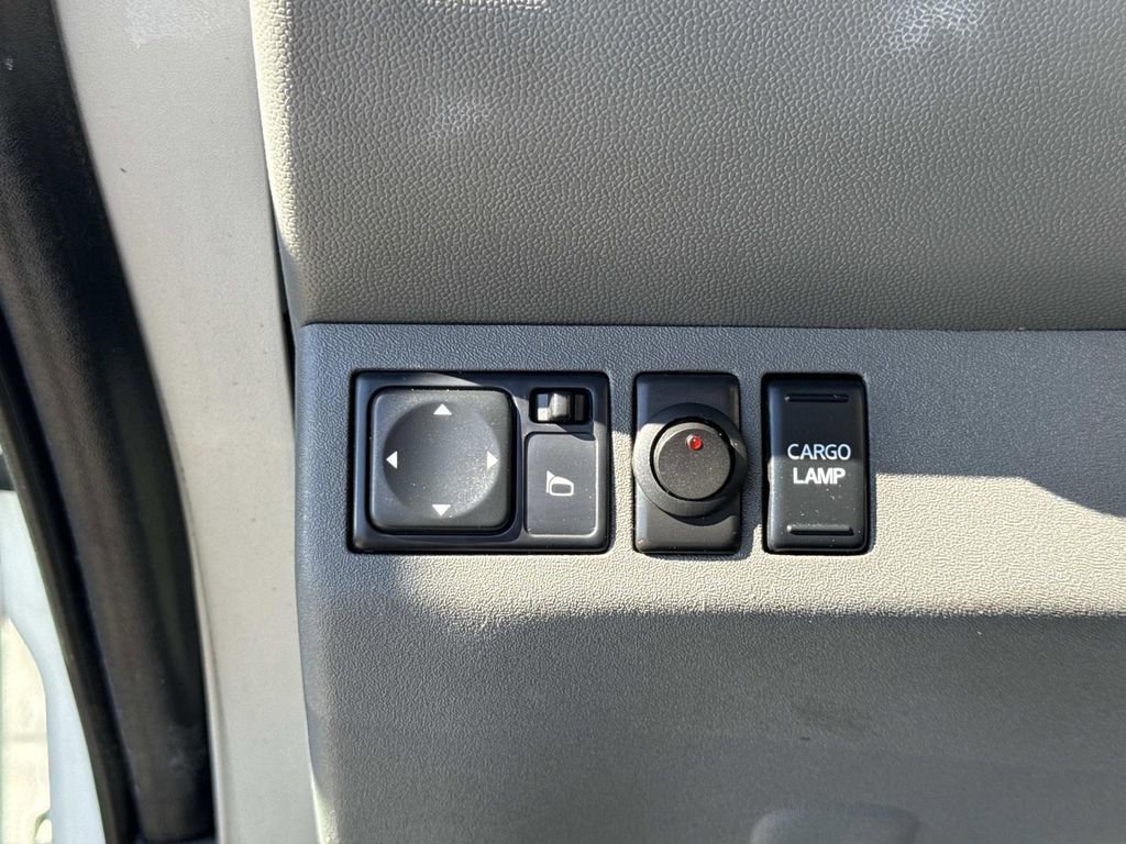 Used 2021 Nissan Frontier SV image 31