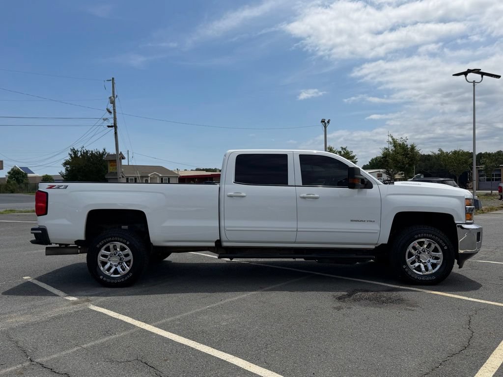 Used 2019 Chevrolet Silverado 2500 LT w/ LT Convenience Package AWD/4WD image 2