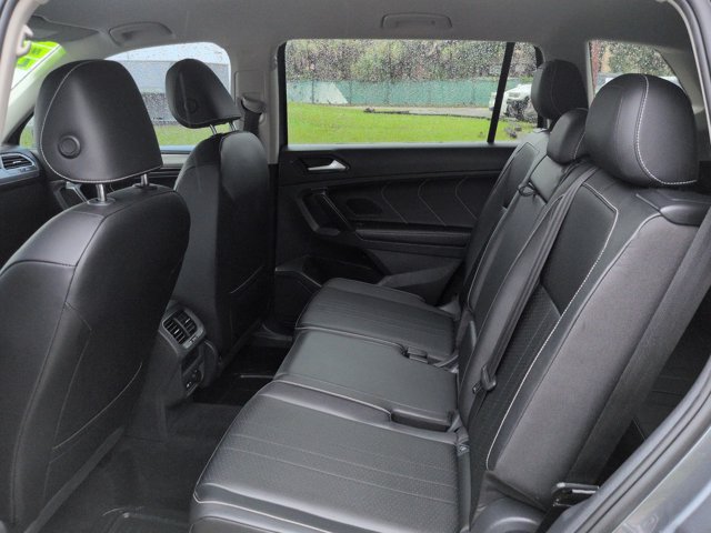 Used 2022 Volkswagen Tiguan SE FWD image 13
