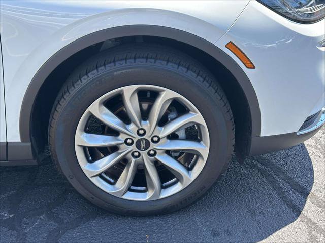 Used 2022 Lincoln Corsair AWD w/ Premium Package image 10