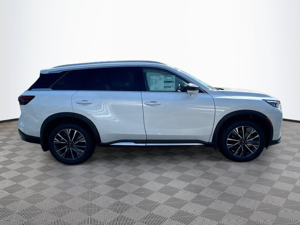 Certified 2026 INFINITI QX60 Luxe w/ Cargo Package FWD image 5