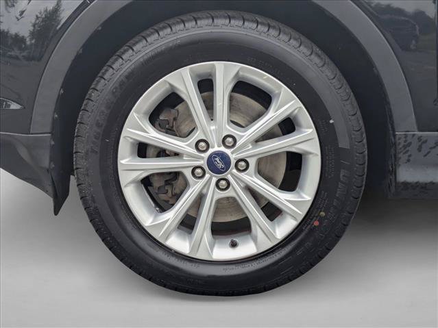 Used 2018 Ford Escape SE w/ SE Sync 3 Package AWD/4WD image 24