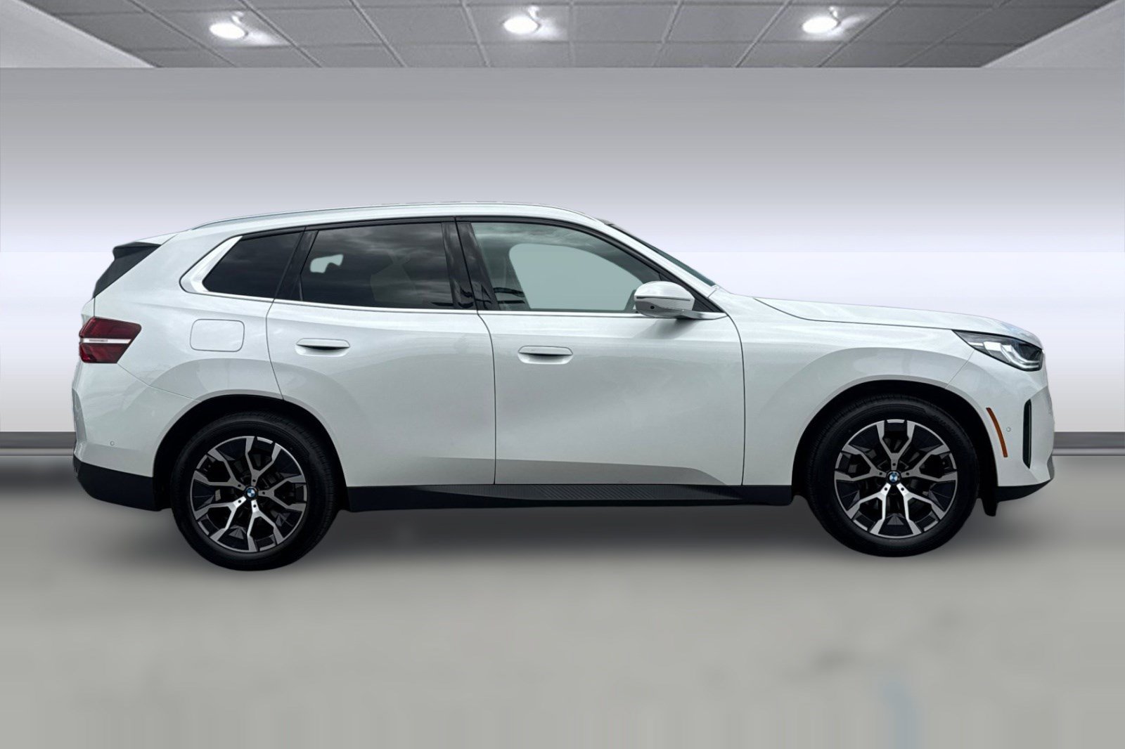 Used 2026 BMW X3 xDrive30i w/ Premium Package AWD/4WD image 8