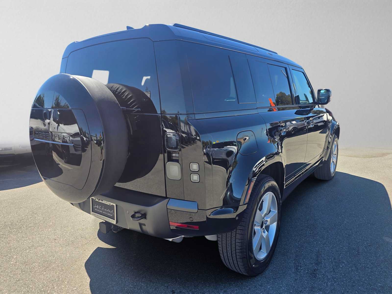 New 2026 Land Rover Defender 110 X-Dynamic SE AWD/4WD image 5