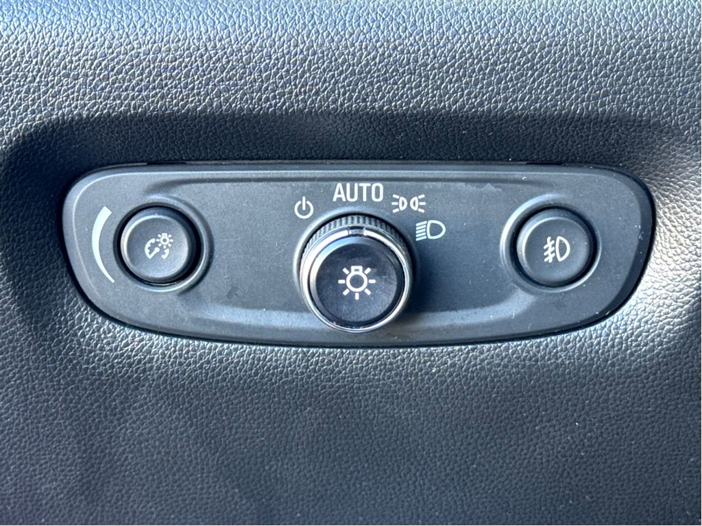 Used 2020 Chevrolet Traverse Premier image 13