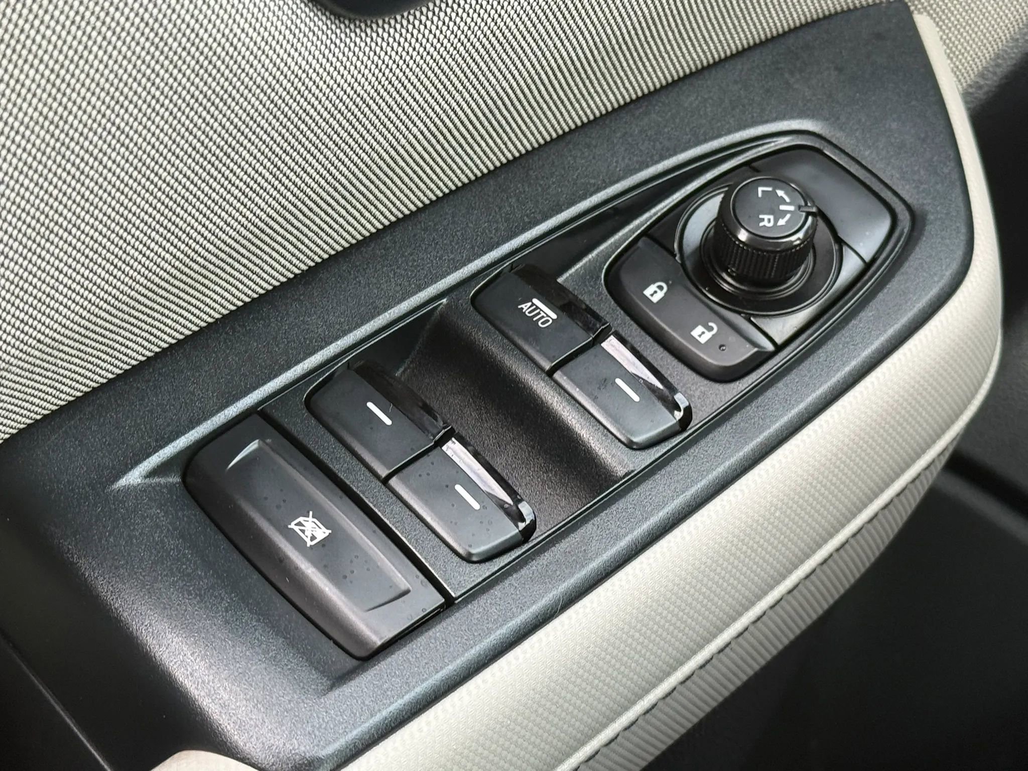 Used 2025 Subaru Forester image 32