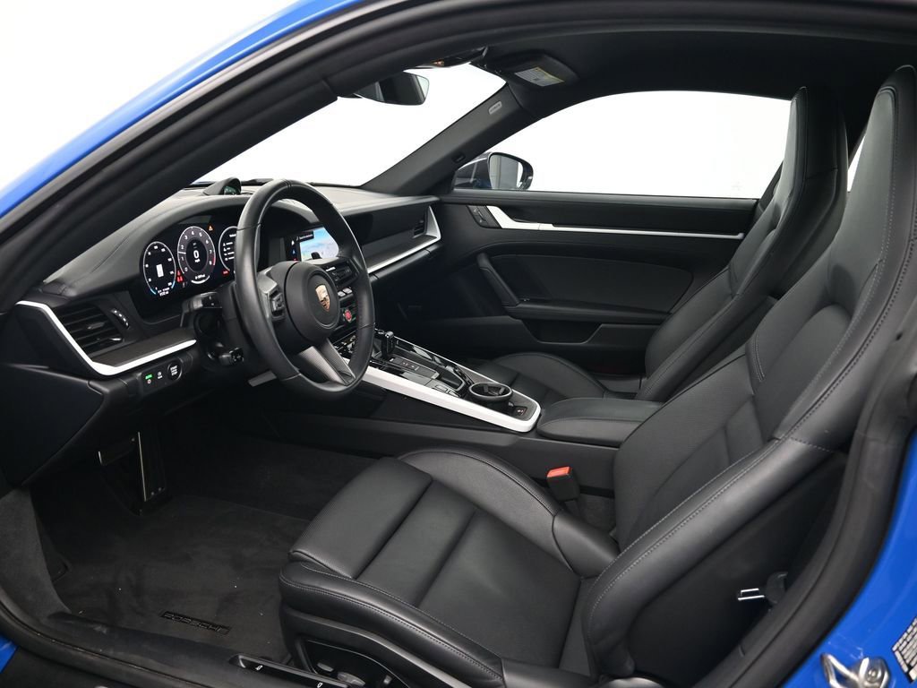Certified 2025 Porsche 911 Carrera image 4
