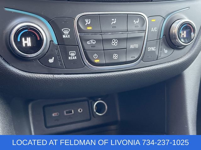 Used 2024 Chevrolet Equinox LT w/ LPO, Floor Liner Package image 17