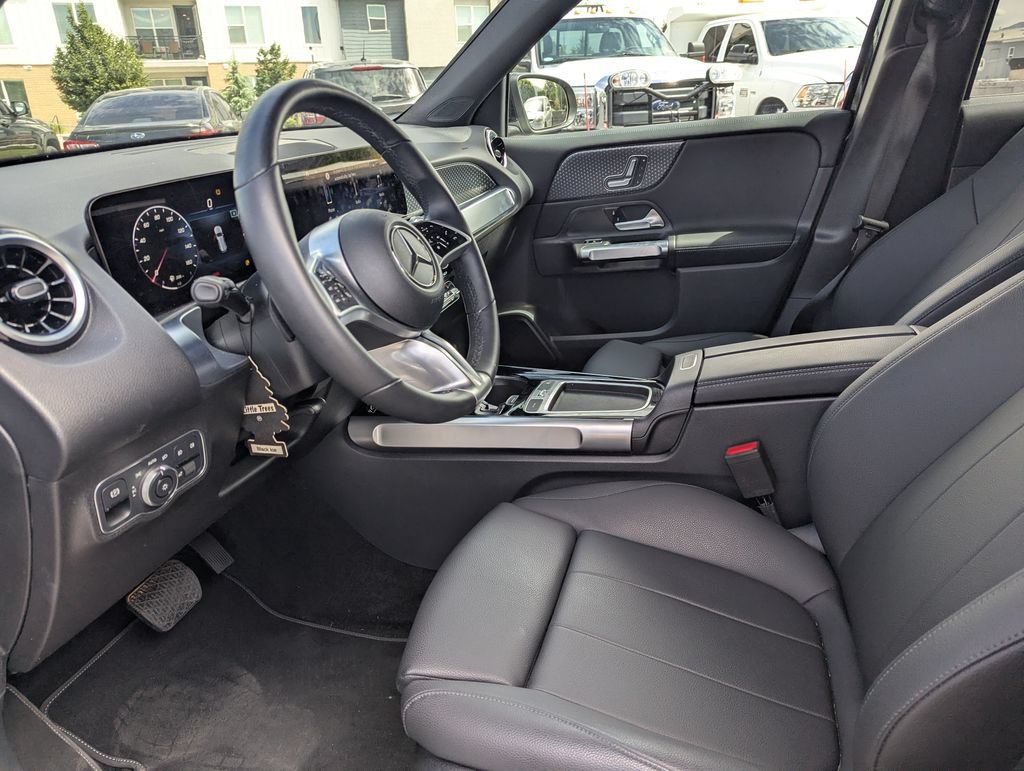 Used 2025 Mercedes-Benz GLB 250 image 21