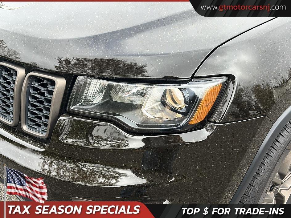 Used 2016 Jeep Grand Cherokee Laredo 75th Anniversary image 9