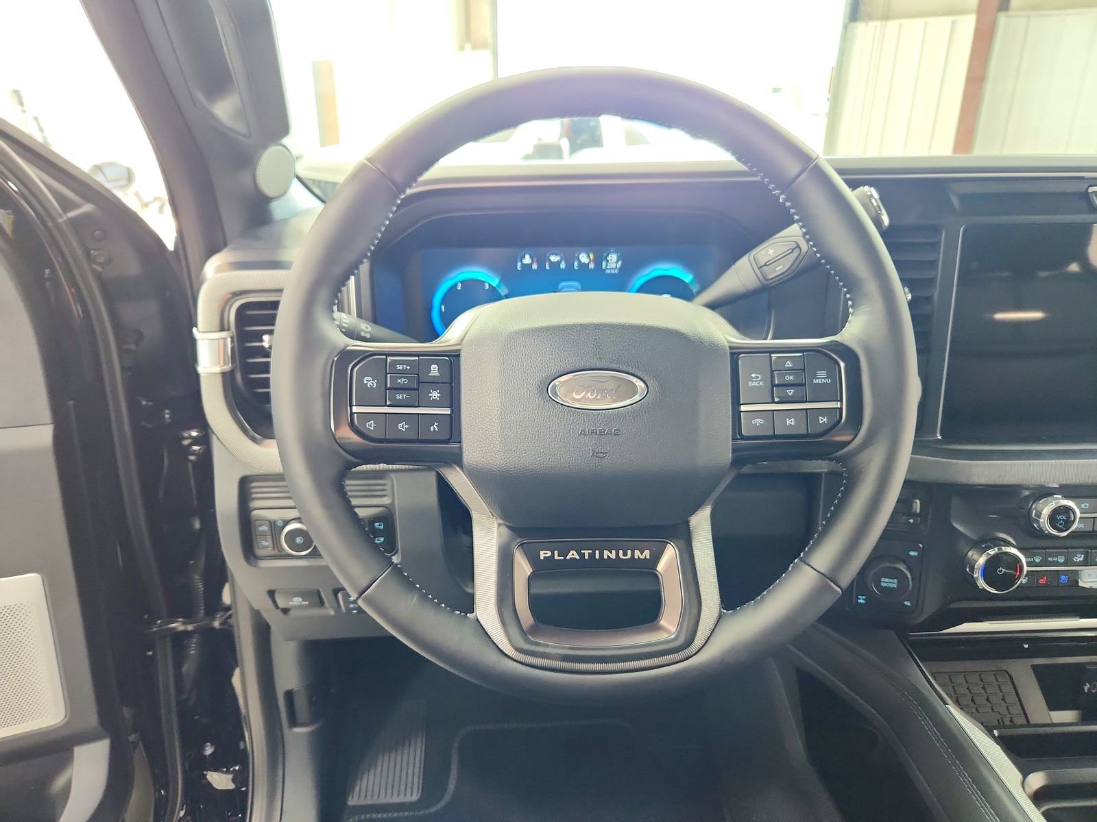 New 2026 Ford F350 Platinum w/ FX4 Off-Road Package image 24